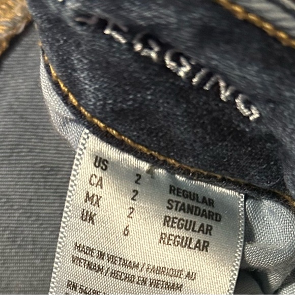 Women's American Eagle Outfitters Blue Jeans - Picture 7 of 8